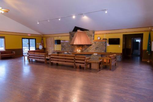 Leavenworth Camping Resort Lakeview Lodge 2 - image 2