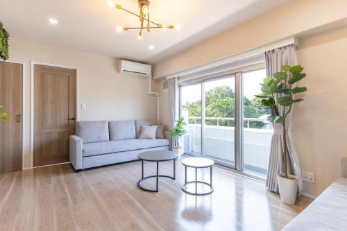 Parkview, 3min by Train to Shibuya, 5min by Train to Shinjuku