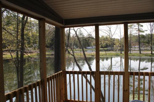 Alpine Lake Lakefront Park Model 4 - image 3