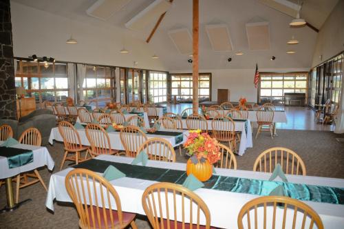 Bend-Sunriver Camping Resort 24 ft. Yurt 16 - image 4