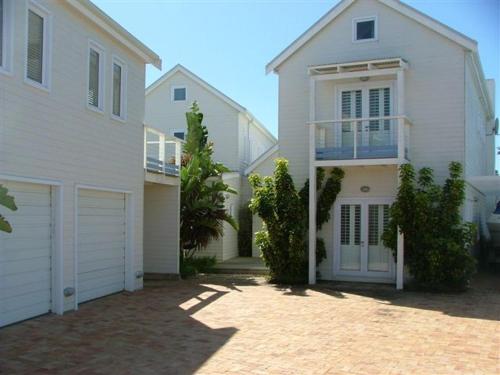 Leeward Reach in جزيرة ثيسينس