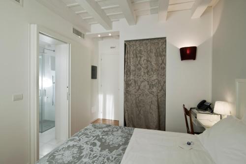 Comfort Double or Twin Room image 2