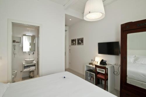 Comfort Double or Twin Room image 4