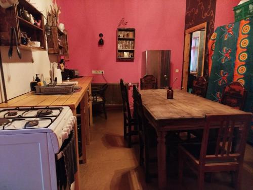 Gypsy Camp Apartments & Glamping in Лієпая