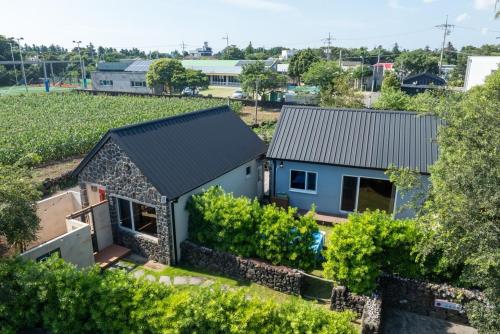 Gwarangpelong Minbak Jeju Couple Family Private House