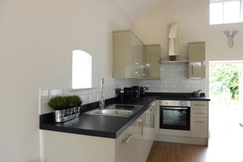 virtuve, Cromhall Farm in Kington St. Michael