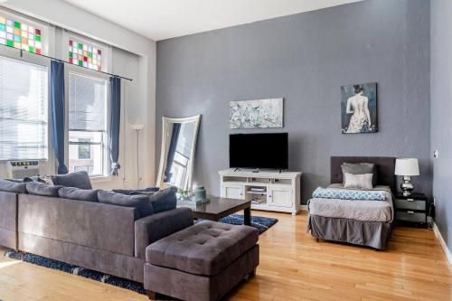 Greely Gaslamp - Loft W Parking & 4 Beds #201 thumb 3