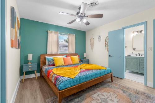 7 Beds Walk 2 Beach Great 4 Families & Groups #1 in Pompano Beach, USA