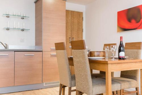 PREMIER SUITES Newcastle - image 14