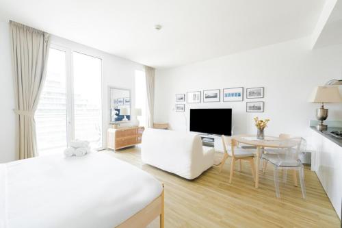 Stylish Studio in Al Barza hosted by Voyage in Al Raha Beach