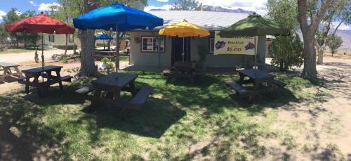 Létesítmények, Olancha RV Park and Motel in Olancha (CA)