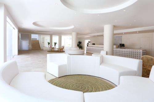 Iberostar Selection Santa Eulalia Ibiza - image 3