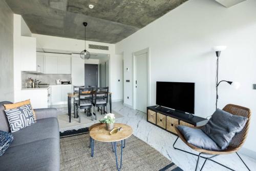 Gorgeous Modern 1BD Condo Views w PoolGym! #255, Istanbul (foto 7)