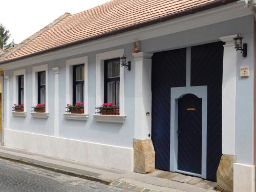 Ister Guesthouse - image 13