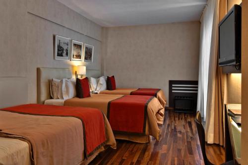 Regente Palace Hotel Regente Palace Hotel is a popular choice amongst travelers in Buenos Aires, whether exploring or just passing through. Featuring a complete list of amenities, guests will find their stay at the proper