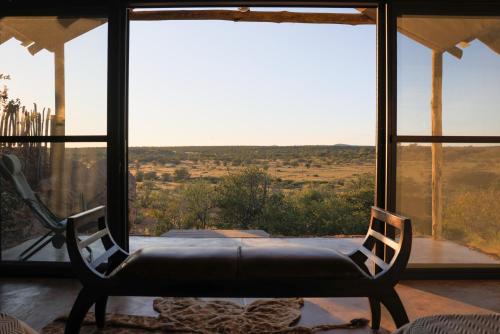 Балкон, Okamanja Lodge in Каманжаб