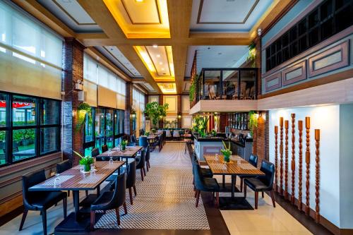 Restaurant, The Isabelle Hotel in Naga City