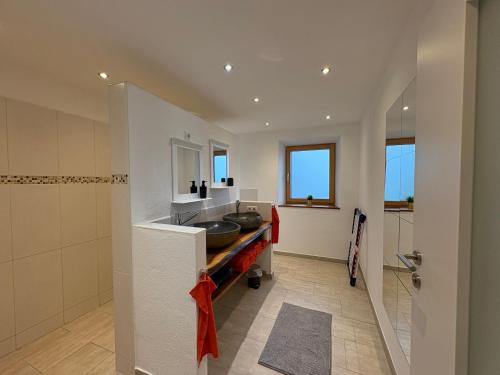 ห้องน้ำ, Modernes Serviced Apartment - FeWo Land Idyll in บาด เดือร์นแบร์ก