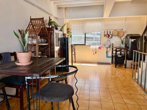 Baan KhaoSoi - Rooftop House in Talad Noi - image 14