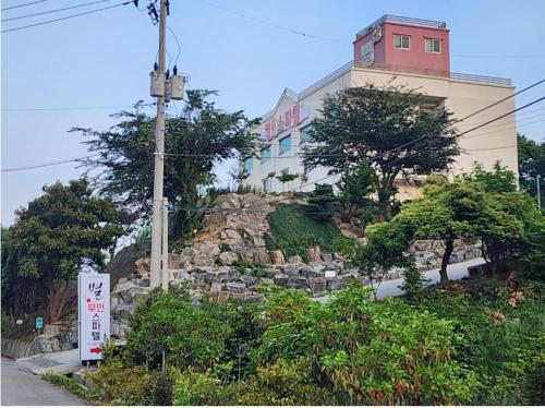 ヘナム Star Spa Hotel ホテル 外観