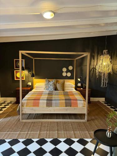 1 queen bed