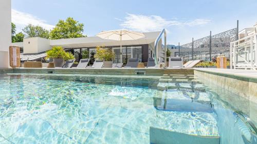 Le Riviera - Hôtel Restaurant & Spa - Ex Golden Tulip Aix les bains - Hôtel - Aix-les-Bains