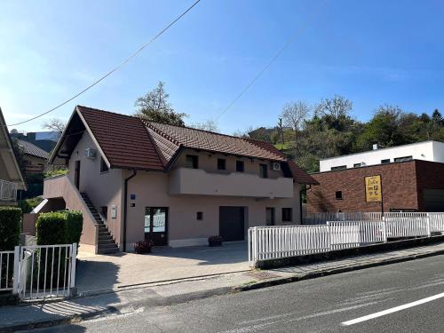 Guest House Lidia with Terrace & Free Parking in Maksimir
