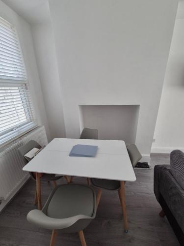 Work & Explore a Home near City in Toxteth