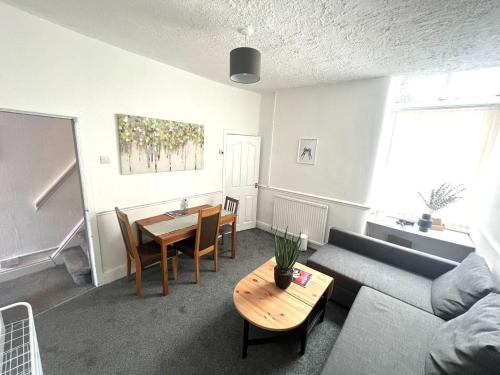 King Size Room To Stay in Salford-Samson PLAB, Manchester (photo 4)