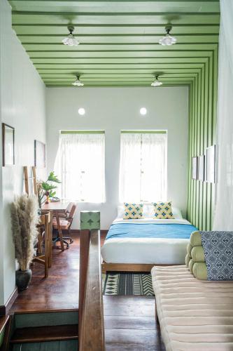 Baan Lek Tee No.6 | Chinatown near  Yaowarat & MRT - image 9