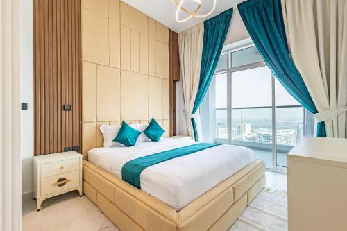 Superhost- 1BR Near Miracle Garden, Pool and Gym, Balcony Arjan, Dubái (foto 4)