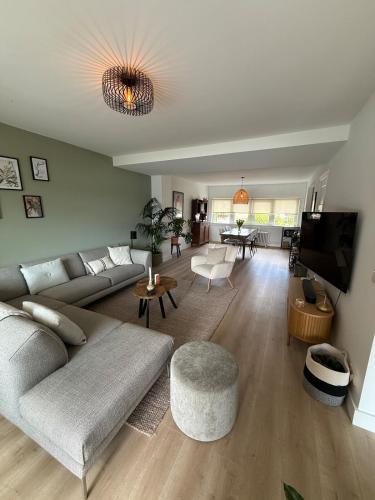 Riverside Apartment Near City and Nature in Lombok