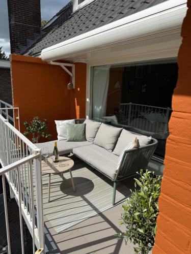 Riverside Apartment Near City and Nature in Lombok