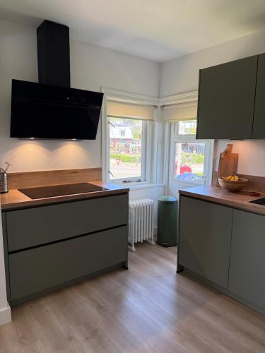 Riverside Apartment Near City and Nature in Lombok