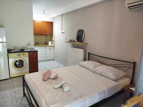 Small and practical No2 in Limni (Evvoia)