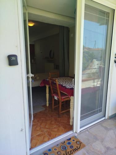 Small and practical No2 in Limni (Evvoia)