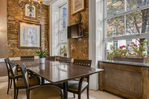Opulence Boutique Hotel – London