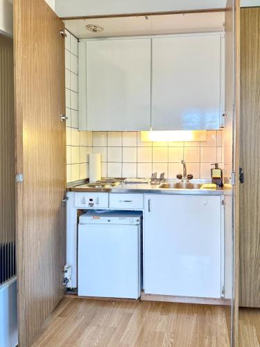 Stylish Solo Sanctuary with Stunning City Views, Zürich (photo 7)
