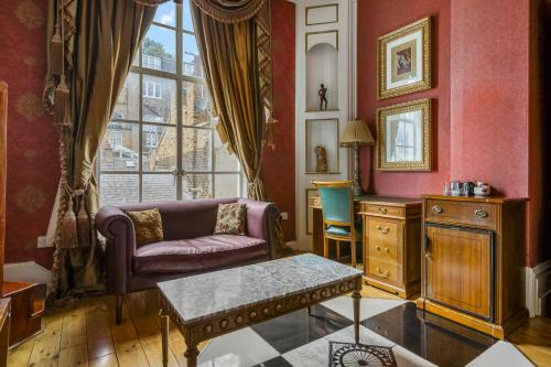 room detail thumbnail 1