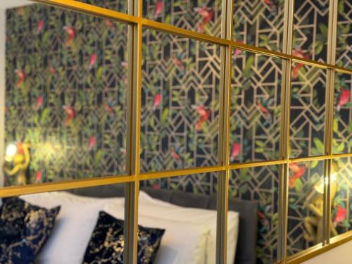 The Golden Fleece Inn