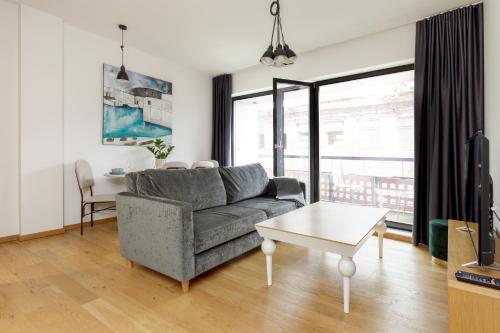 Dreamstay - Trendy Rotermann Quarter Studio with Balcony, Tallin