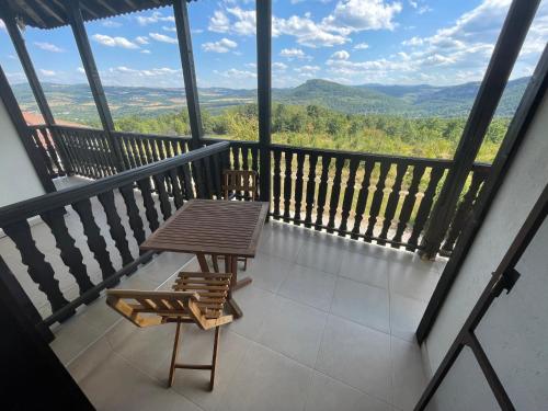 Skats, GeshaHillPark villas 32 in Kostenkovtsi