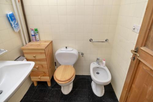 Chesa San Gian first floor - Celerina - image 5