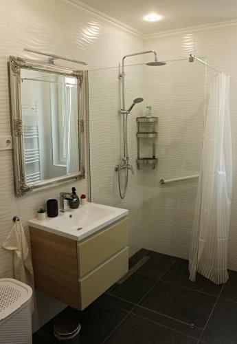 Szemerey Pince Apartman in Hajós