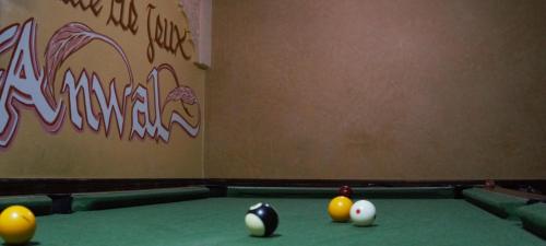 Équipements récréatifs, Anwal Ouzoud, Rural Nature Lodge, Coffee Spot & 8-Ball Billiards in Ouzoud