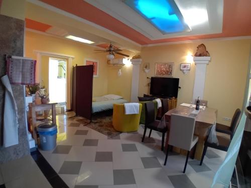 D,apartman' ulica pušća 51, 51513 Omišalj (D,apartman' ulica pusca 51, 51513 Omisalj) in Омішаль