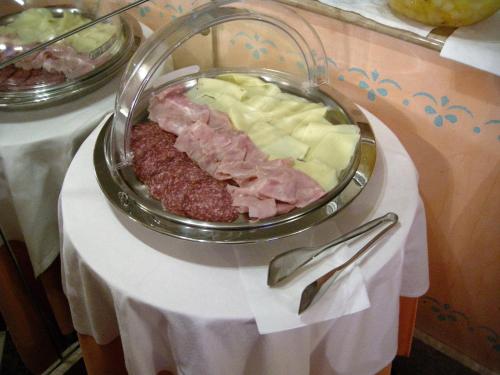 Hotel Pantalon - image 2