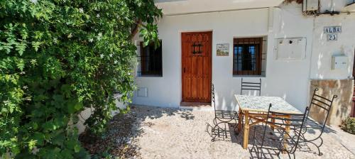 Hotel Abaco Altea - Tap to explore photos