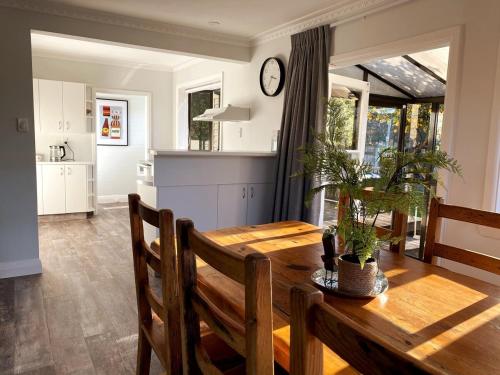 A Taste of Kiwi close to Event Centres in Addington