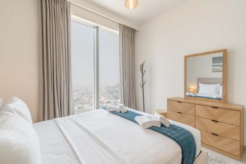 PVH - Forte Tower 1 - Opulent 2BR near Dubai Mall - image 5